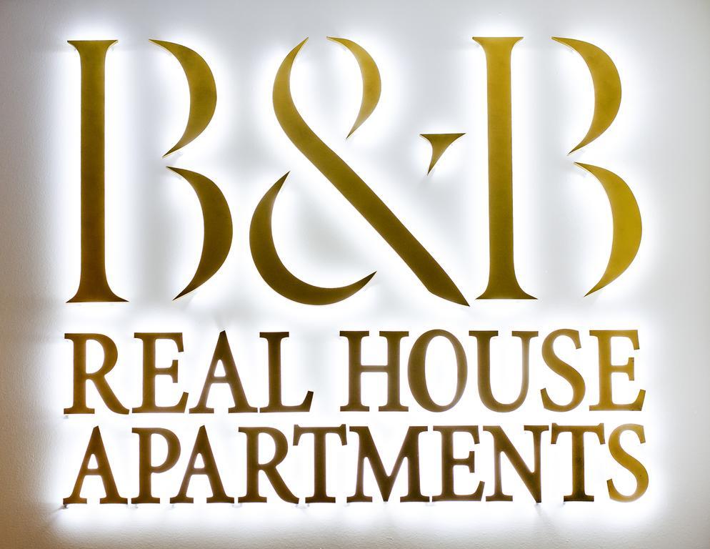 Real House Aparthotel Вилнюс Екстериор снимка