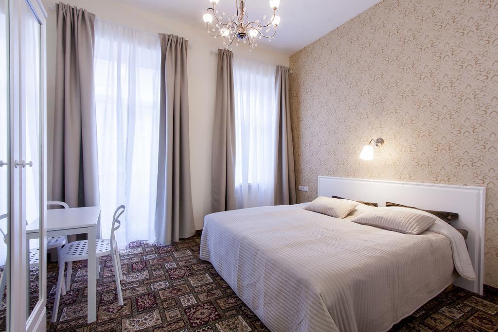 Real House Aparthotel Вилнюс Екстериор снимка